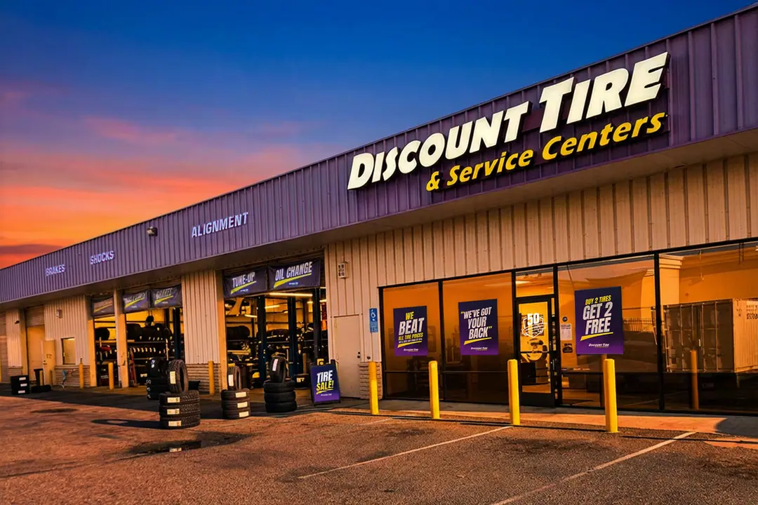 Discount Tire & Service Centers Fresno storefront at 6615 N Blackstone Avenue